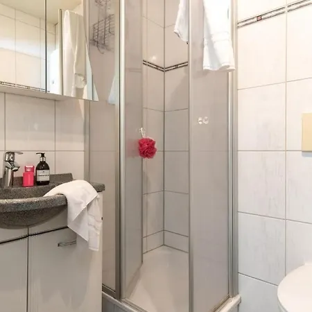 Haus-seerose-wohnung-kiek-ut * Heiligenhafen